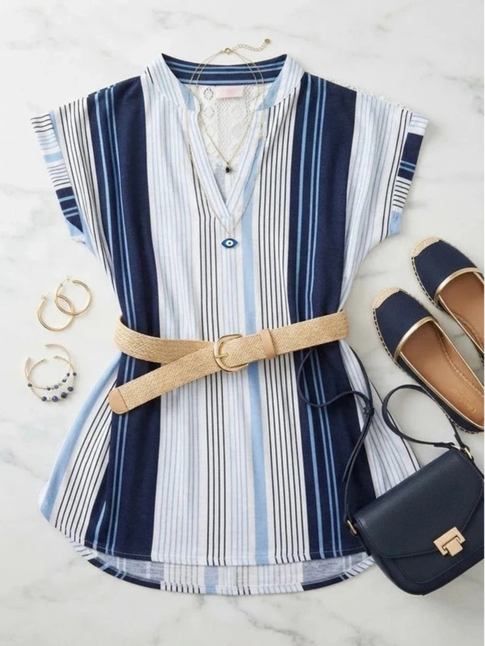No Boundaries Blue & White Striped V-Neck